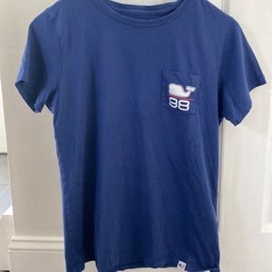 Vineyard vines navy blue tee shirt